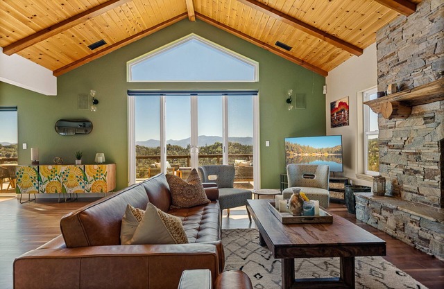 Designer Chalet with Breathtaking views at reasonable prices!!