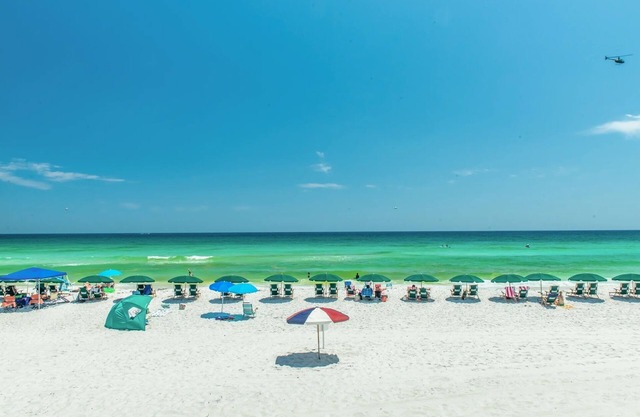 Destin On The Gulf 406 2 Bedroom Condo by RedAwning