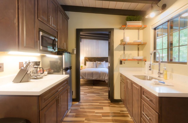 Destination Oak Creek 8 1 Bedroom Apts by RedAwning