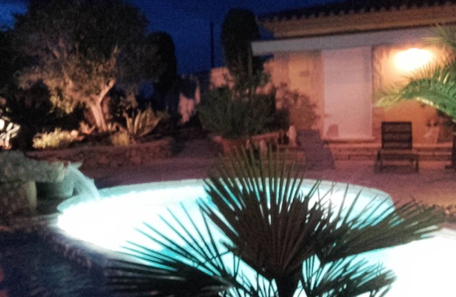 Detached house / villa with private pool near pont du Gard