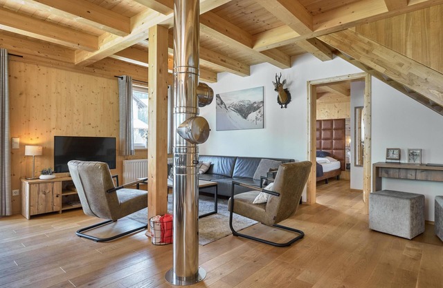 Detached chalet with garden and ski storage