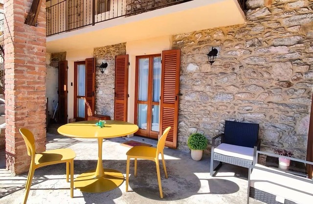 Detached apartment in the heart of Massino Visconti, between mountain and lake