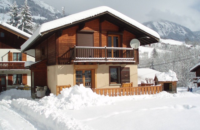 CHALET INDIVIDUAL 8 PERSONAS - A 300 METROS DE ESQUÍ ZONA DIAMANTE