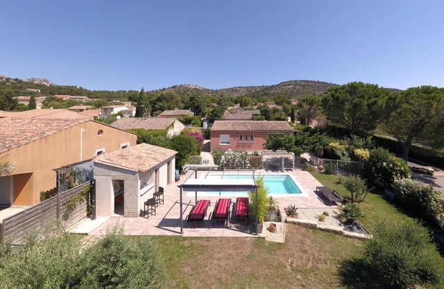 casa unifamiliar con piscina climatizada en el sur del pueblo de Luberon