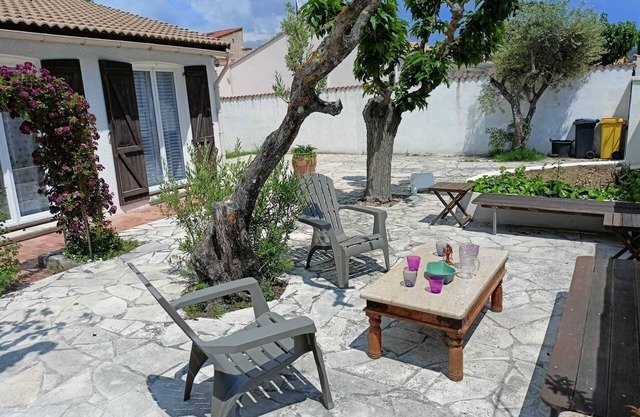 5km from Cassis and the sea, detached villa: Roquefort la Bédoule