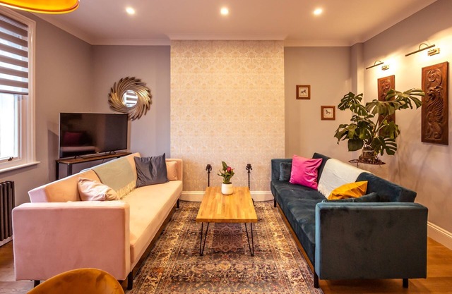 Devonshire Loft - for stays of three months or more