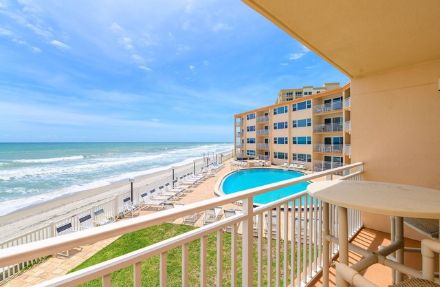 Frente al mar directo - Bellamente actualizado - Excelentes vistas al mar