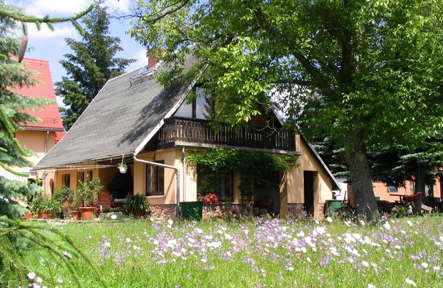 La casa de vacaciones, una cabaña acogedora en el estilo de chalet