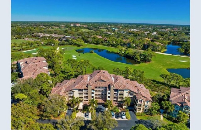 Family Fun! Panoramic Golf course Views- vacation at Bonita bay