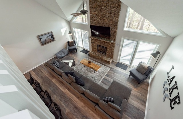 Deer Pass: casa frente al lago de 6 habitaciones en la tranquila comunidad de Blakeslee