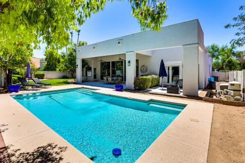 Dog Friendly! Modernist Oasis in North Scottsdale