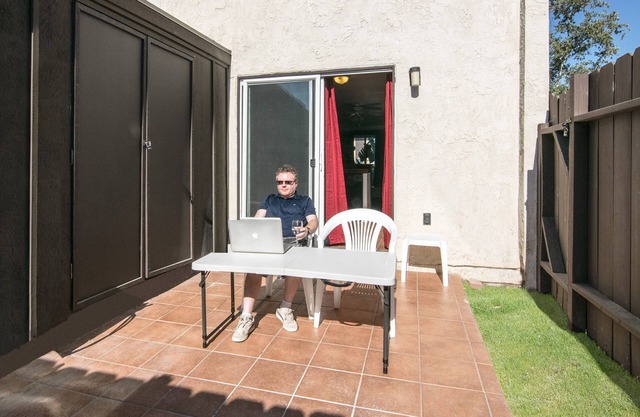 Condominio tranquilo: un oasis tranquilo para alojamientos temporales a largo plazo