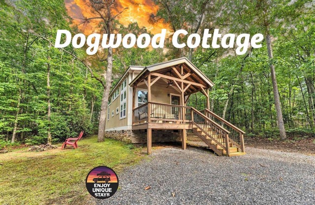 Dogwood Cottage with Private Fire Pit – Sleeps 6