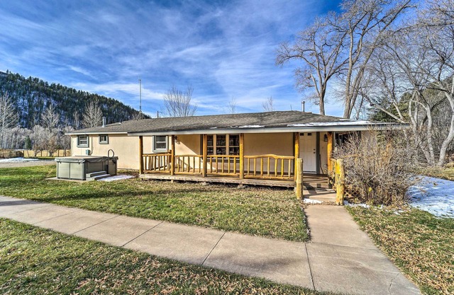 Dolores Ranch Cabin w/ Hot Tub & 1-Acre Yard!
