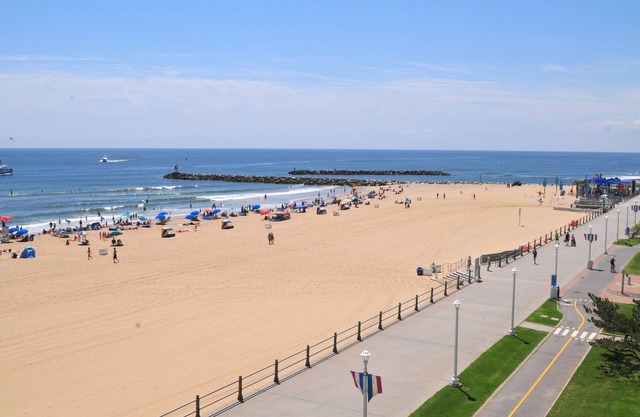 Dolphin Run Oceanfront Suites Virginia Beach