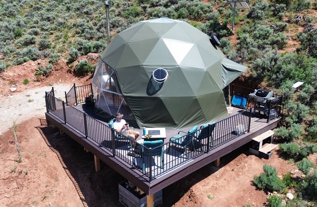 Eastward in Eden. Glamping near Bear Lake