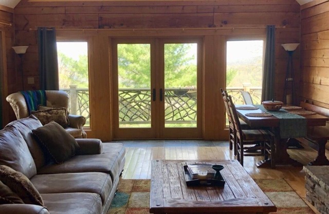 Cool Summer Breeze & Amazing Sunsets! Todo cerca de Asheville
