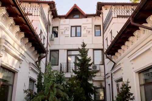 Dona Premier Suites