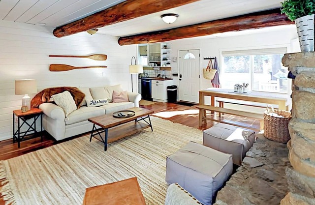 Linda Donner Lake Cottage | Admite mascotas | Por el lago