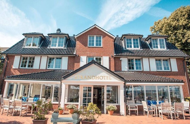 Double room, shower, toilet, land side - Strandhotel Strande