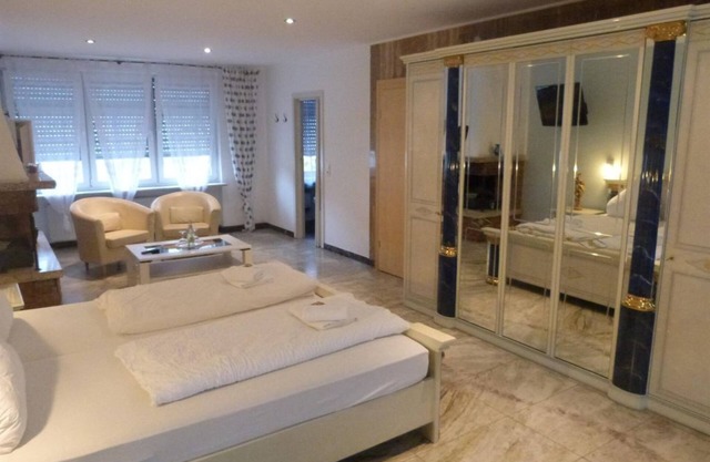 Habitación doble con ducha y aseo - Winzergasthof "Zum Kellerstübchen"