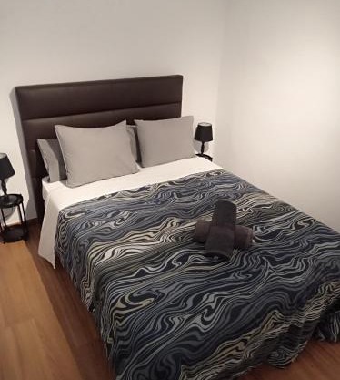 Double & Single room Arago Street