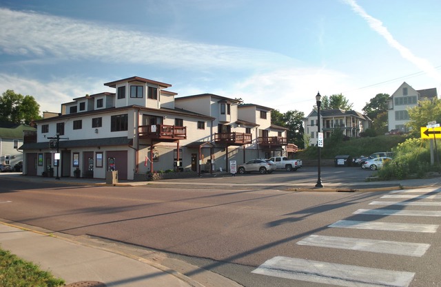 Washington Condo # 203 DTN Bayfield ¡Capacidad para hasta 8 vistas al lago!