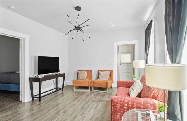 Joya Moderna de 3 Habitaciones en Lansing Detroit.