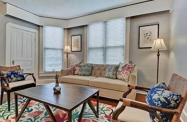 Downtown Indy Comfort | 5BR, 2BA Sleeps 12