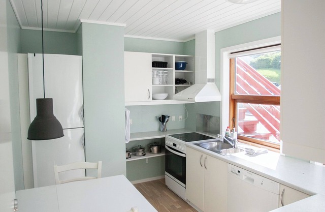 Downtown / Newly Renovated 2 Bedroom Apartment