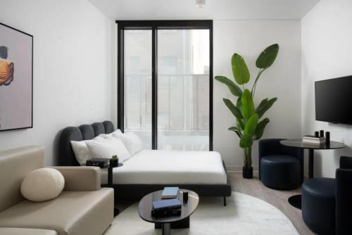 Downtown Ybor Studio Escape Free Parking
