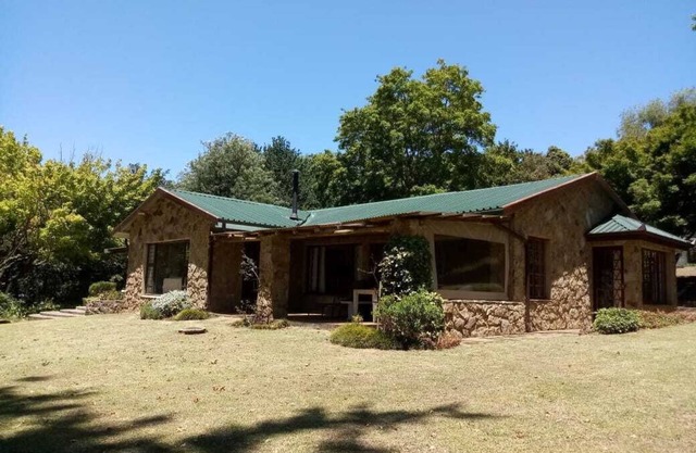 Drakensberg House - Champagne Valley Capacidad para 1-8 personas.