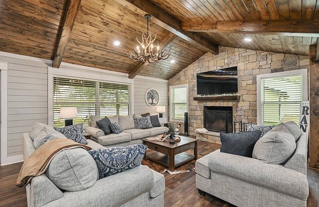 Dry Creek Ranch ~ Escape to wildlife in Aggieland!