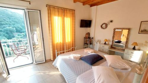 DRYOPI Holiday House