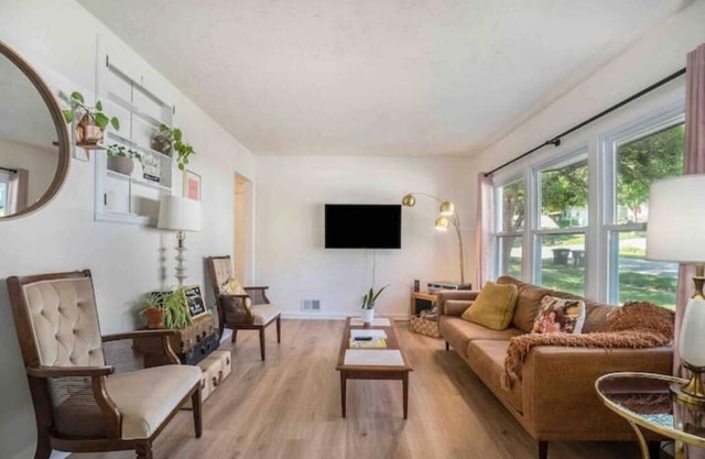 Dundee Den - Walkable Charming Neighborhood
