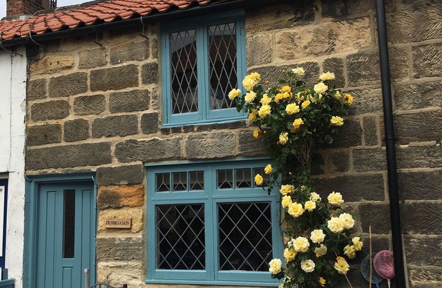 Dunroamin - ¡nuestra soleada escapada junto al mar en Staithes!