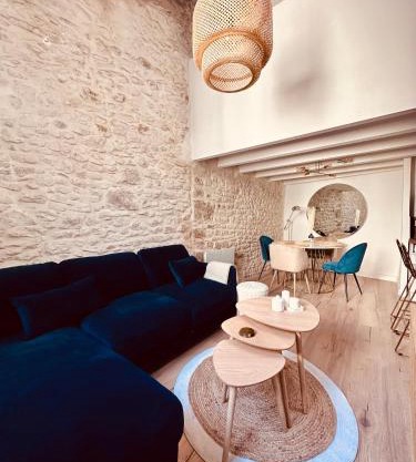 Duplex à 2 min des arènes et de la maison carrée