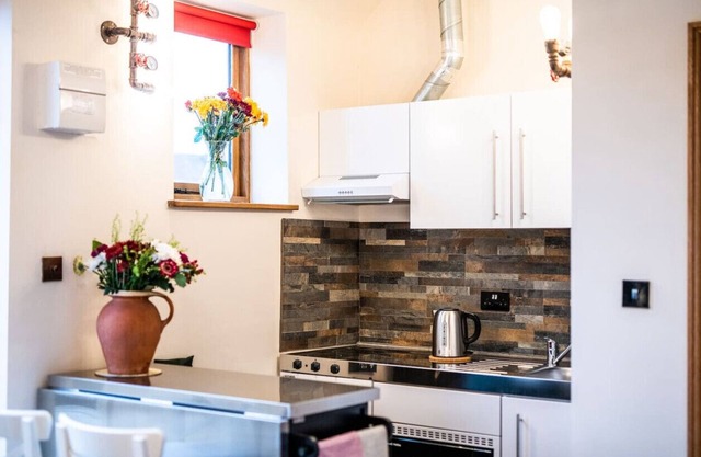 Eakley Stables 1 - Woody: Cosy Countryside Retreat close to Milton Keynes and Northampton