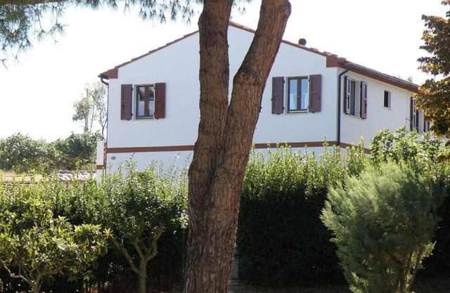 Deliciosa casa rural de principios del siglo XX. A 2 minutos del mar con terraza y jardín.