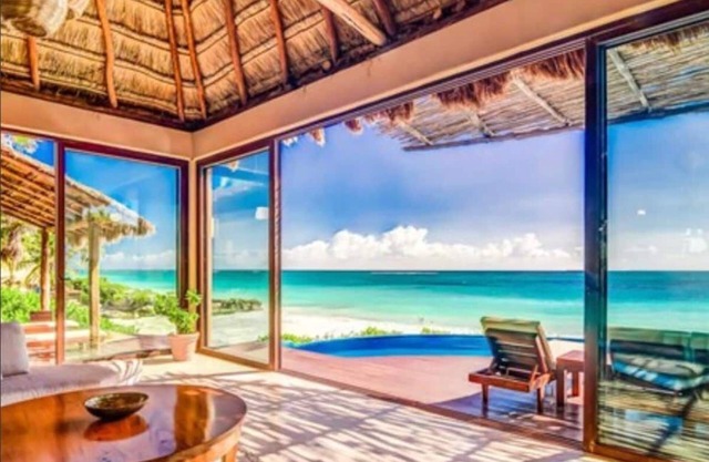 Beachfront Luxury Villa in Tulum beach