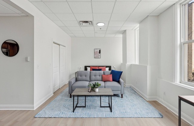 East 225 I Modern Studio in Downtown Rochester