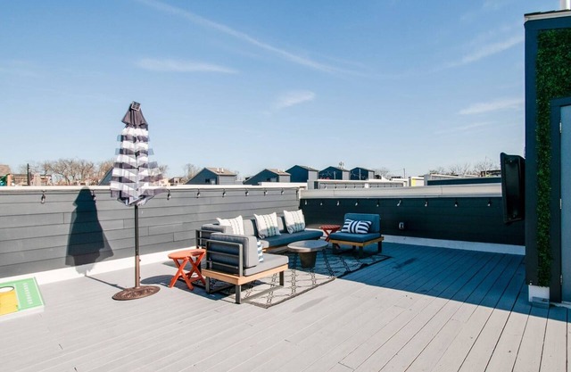 East Nash Lux - 13 Beds City Views