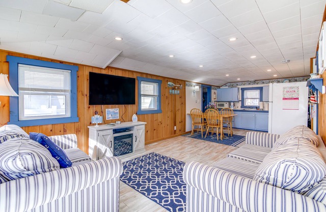 East Wareham Waterfront Cottage w/ Private Dock!