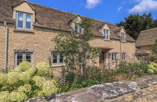Cabaña de Pascua, BURFORD