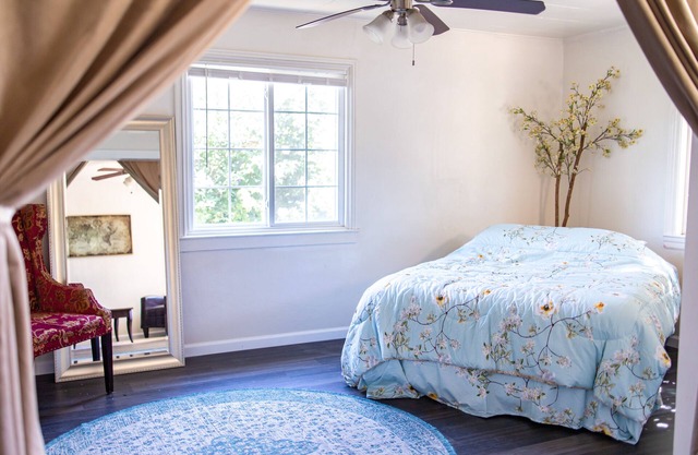 Eclectic Home in West Sacramento near Old Town