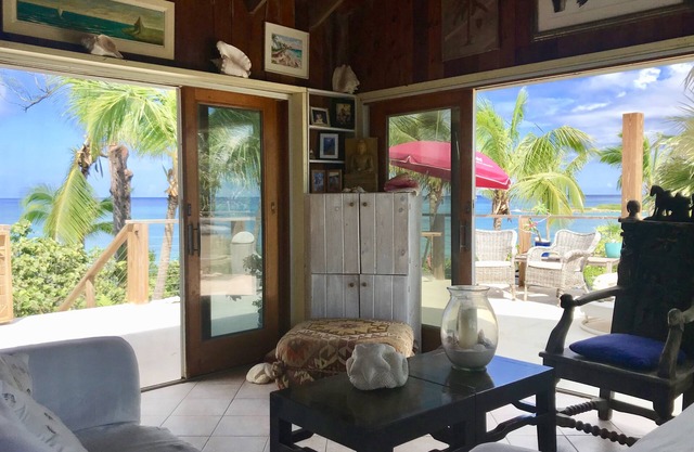 Casa ecológica frente al mar en una playa impresionante con cabaña privada