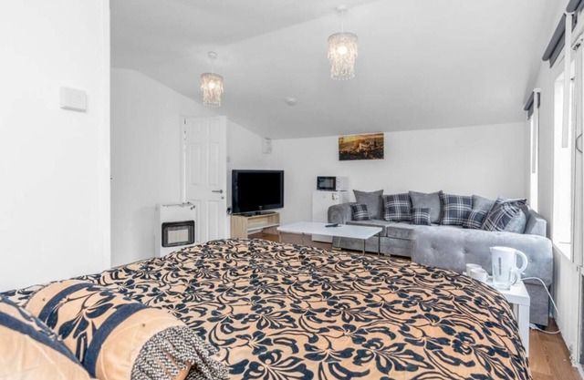 Encantadora habitación de invitados en Edimburgo con entrada privada