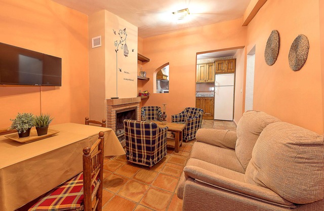 CASA EL CIPRÉS/ CASERÍO DEL COLMENAR