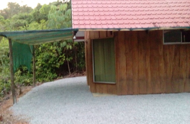 Cabaña El Pavón con vista a la montaña