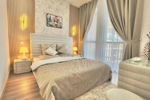 Elegant 1BR Midtown Near City Center Meaisem by Vibel